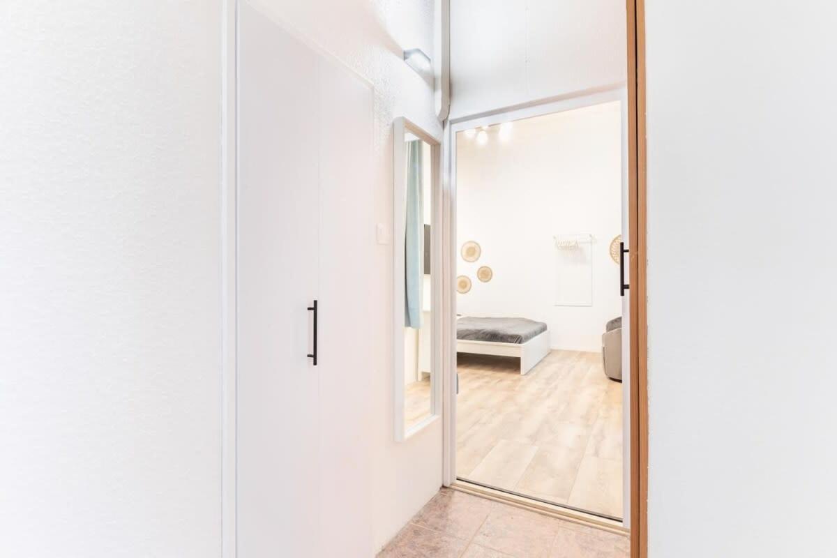 Ultra Modern For 3 Guests Apartment Budapest